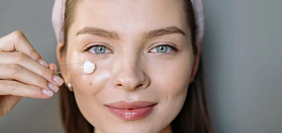 Pflege der Augenpartie Mythen und Realität